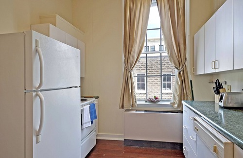 Charleston Historic District Condo | 4BD DOWNTOWN CHARLESTON