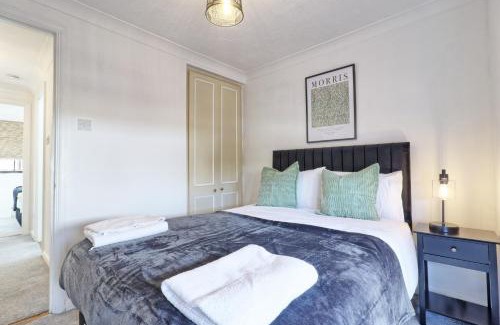 Rivenhall House | 4br 2bath House With Free Parking In Rivenhall