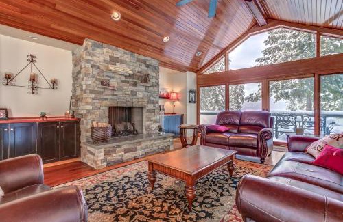 Coeur d'Alene Apartment | 4BR 3 and half Bath with Spa Whirlpool and Playground for 14 guests