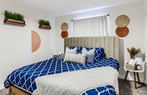 Beverly Green House | 4BR/3Bath & Pool- Minutes from Strip & Convention