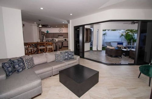 Pedregal House | 4BR/4BA Pedregal Villa w/HotTub+Private Heated Pool-Walk to Beach&Marina.PetsOK