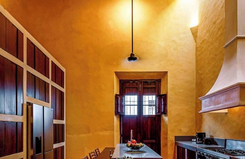 Centro House | 4BR Colonial Elegance & Priv Oasis Downtown Merida