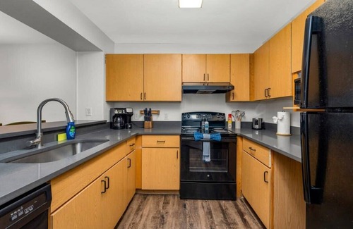 Bearss Plaza Apartment | 4BR Condo with Pool and Gym, Long Term Stays Allowed