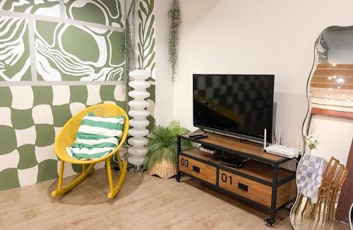 Chom Phon House | 4BR entire house next to Skytrain BTS and Subway MRT Chatuchak