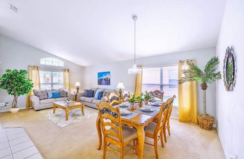 Solana House | 4BR Family Resort Home - Private pool & Games Room