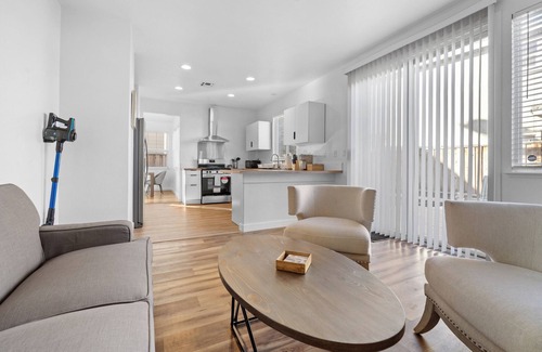 Tracy House | 4BR Getaway in Tracy, 2 Min to Hwy, 20% Off Monthly