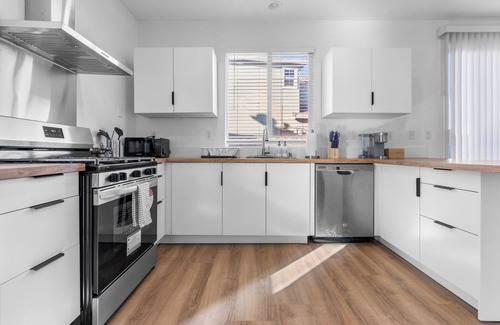 Tracy House | 4BR Getaway in Tracy, 2 Min to Hwy, 20% Off Monthly