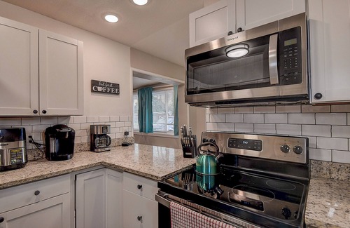 Walsingham House | 4BR Heated Pool Home In Largo! 10Min To Beaches