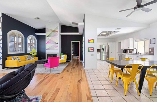 Yucca Valley House | 4BR Hilltop House - Hot Tub, Amazing View & Bocce