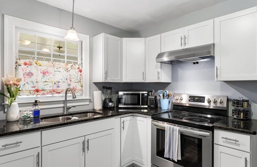 Buies Creek House | 4BR Home - A Walk to Campbell Univ - Pet-Friendly