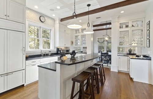 Vanderhorst Plantation House | 4BR Luxury Home with Heated Pool, Marsh Views - World Class Beach, Golf and Tennis!