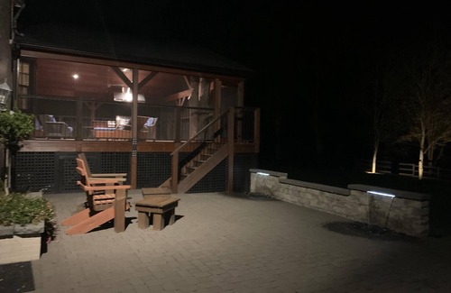 Charlotte House | 4BR Memory Foam Beds Southpark Home in a quiet neighborhood