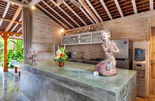 Kerobokan Villa | 4BR VILLA PERFECT ESCAPE FOR BALI HOLIDAY