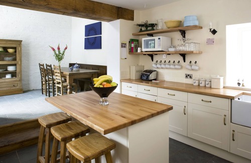 Masham Apartment | 4brm Morton House in Masham town sleeps up to 10 guests