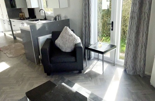 East Drayton Ski Chalet | 4Guests-2Bedroom-WiFi-Tv