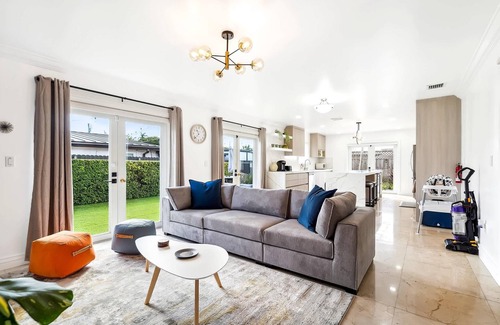 Coral Terrace House | 5-BD,3-BA Dreamy Vacation Retreat in Coral Terrace