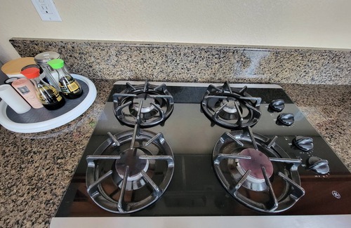 Elk Grove House | 5 BD Home★ Pool |Ping Pong/Fire Pit/2 King Beds