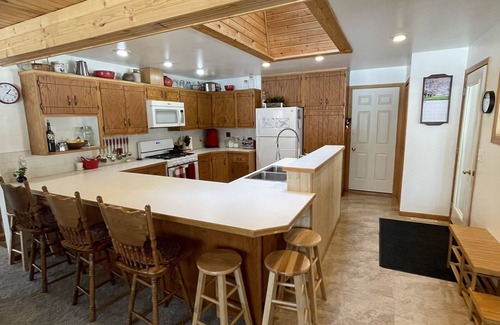 Brainerd House | 5 BDRM lake home & cabin on Camp Lake, great fishing, 4 mi west of Mille Lacs.