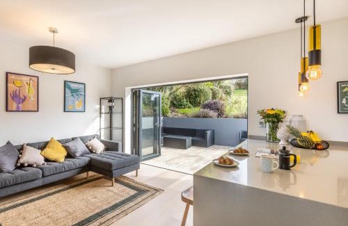 Westleigh House | 5 Bed in Appledore 90438