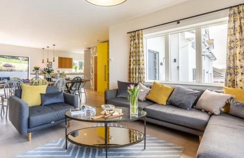 Westleigh House | 5 Bed in Appledore 90438