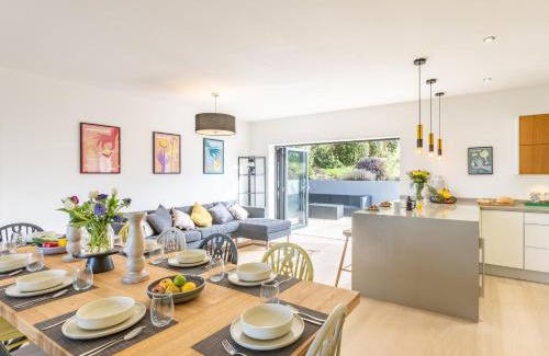 Westleigh House | 5 Bed in Appledore 90438