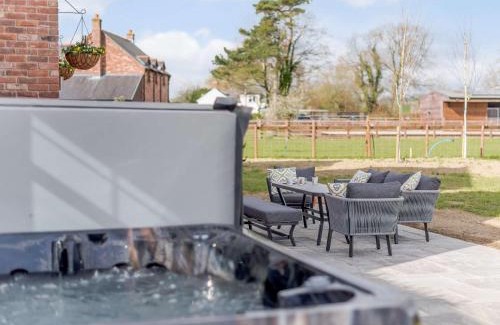 Llanymynech House | 5 Bed in Shrewsbury 80686