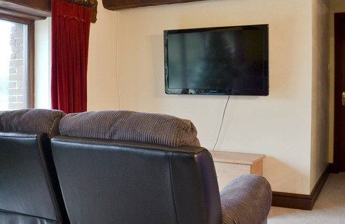 Irstead House | 5 bedroom accommodation in Clippesby, near Great Yarmouth