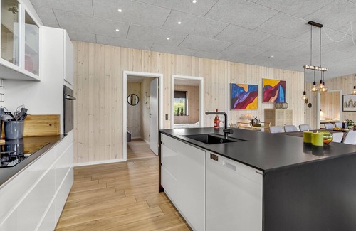 Oster Hurup House | 5 bedroom cozy home in Hadsund