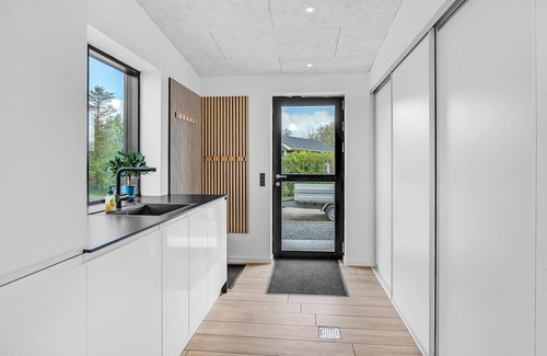 Oster Hurup House | 5 bedroom cozy home in Hadsund