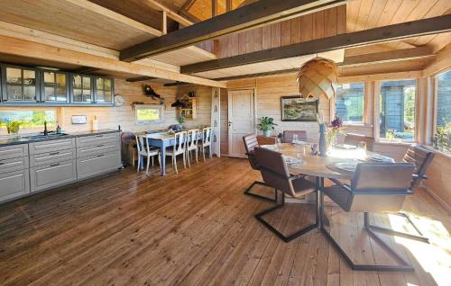 Kroderen House | 5 Bedroom Stunning Home In Eggedal