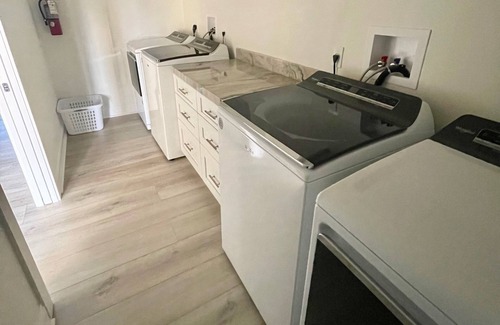 Islamorada House | 5 bedrooms, Heated/Chilled Pool, Open Water Views, Boat Dockage, Sleeps 13-15,