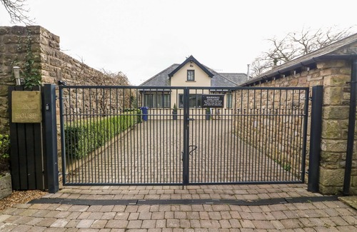 Fourstones Near Bentham Cottage | 5 Lake House