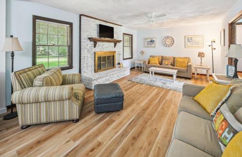 Myrtle Beach House | 5 Mi to Boardwalk Myrtle Beach Home Near Golfing