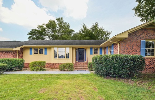 Myrtle Beach Cottage | 5 Mi to Boardwalk: Myrtle Beach Home Near Golfing