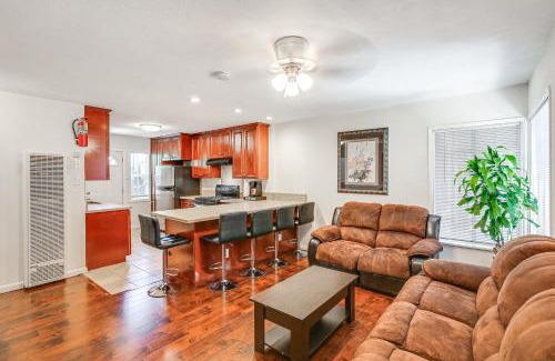 Harbor House | 5 Mi to Coast Centrally Located Long Beach Home!