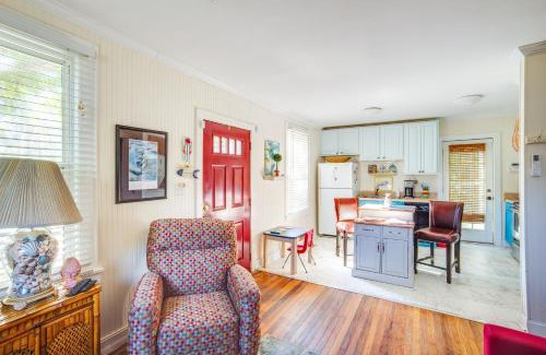 Mossy Oaks House | 5 Mi to Downtown Beaufort Pet-Friendly Cottage!