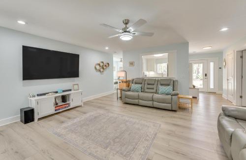 Port Royal House | 5 Mi to Dtwn Beaufort Home with Screened-In Patio