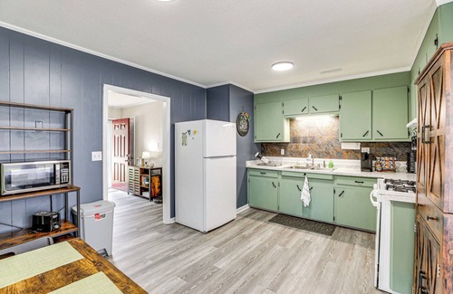 Walterboro - St. George House | < 5 Mi to Dtwn Walterboro: Grill, Game & More!