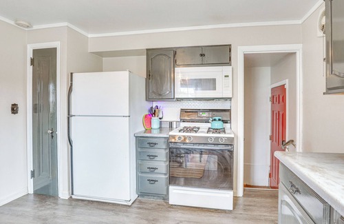 Boardman House | 5 Mi to Dtwn & YSU: Pet-Friendly Youngstown Home