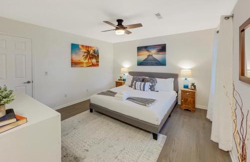 Old Village House | 5 Min to Beach—King Beds