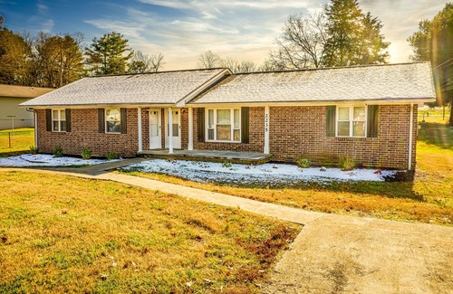 Jefferson City Apartment | 5 Min to CNU. EV Charger. Sevierville Knoxville