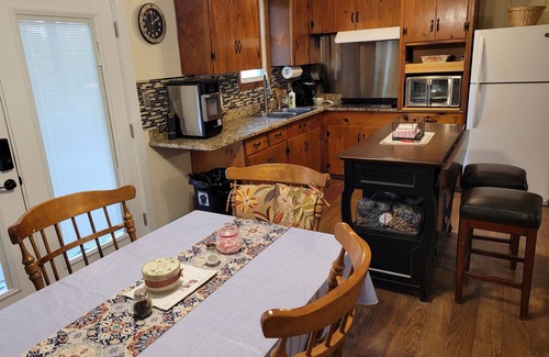 Thomasville House | 5 min to downtown, 45 min to Tallahassee FL; Quiet