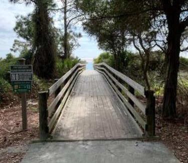 Hilton Head Island Apartment | 5 MIN WALK TO BEACH- 2BR1BA Villa in The Dunes