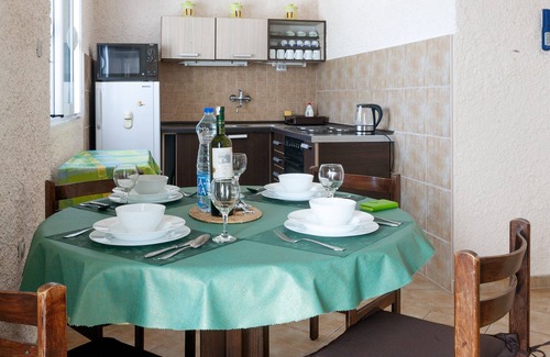 Meljine Apartment | 5 min Walk to the Beach, Wi-Fi, Aircon, Parking, family friendly
