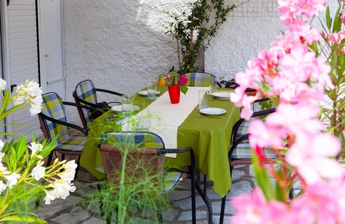 Meljine Apartment | 5 min Walk to the Beach, Wi-Fi, Aircon, Parking, family friendly