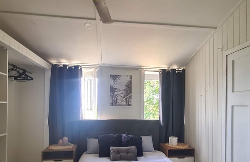 Qunaba Other | 5 minutes to Mon Repo and Bargara!