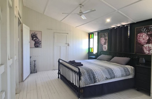 Qunaba Other | 5 minutes to Mon Repo and Bargara!