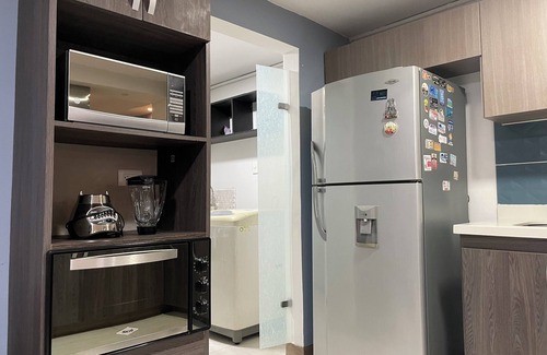 Guayabal Apartment | 5 minutes to Poblado /Free parking /Wifi 300MB