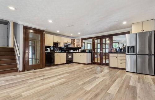 Duluth House | 5 minutes to shopping mall restaurants and highway