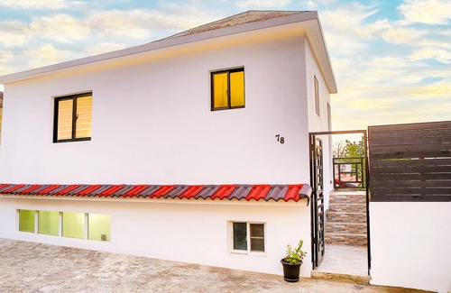 Gaspar Hernandez Apartment | 5 minutes to the Town. nRestaurant, Grocery store, Banks. much more !